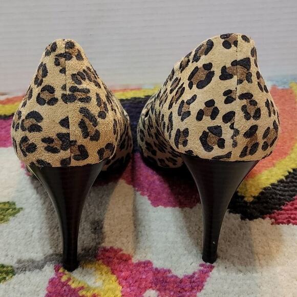 Liz Claiborne round toe leather leopard stiletto heels size 9 new - Picture 5 of 10